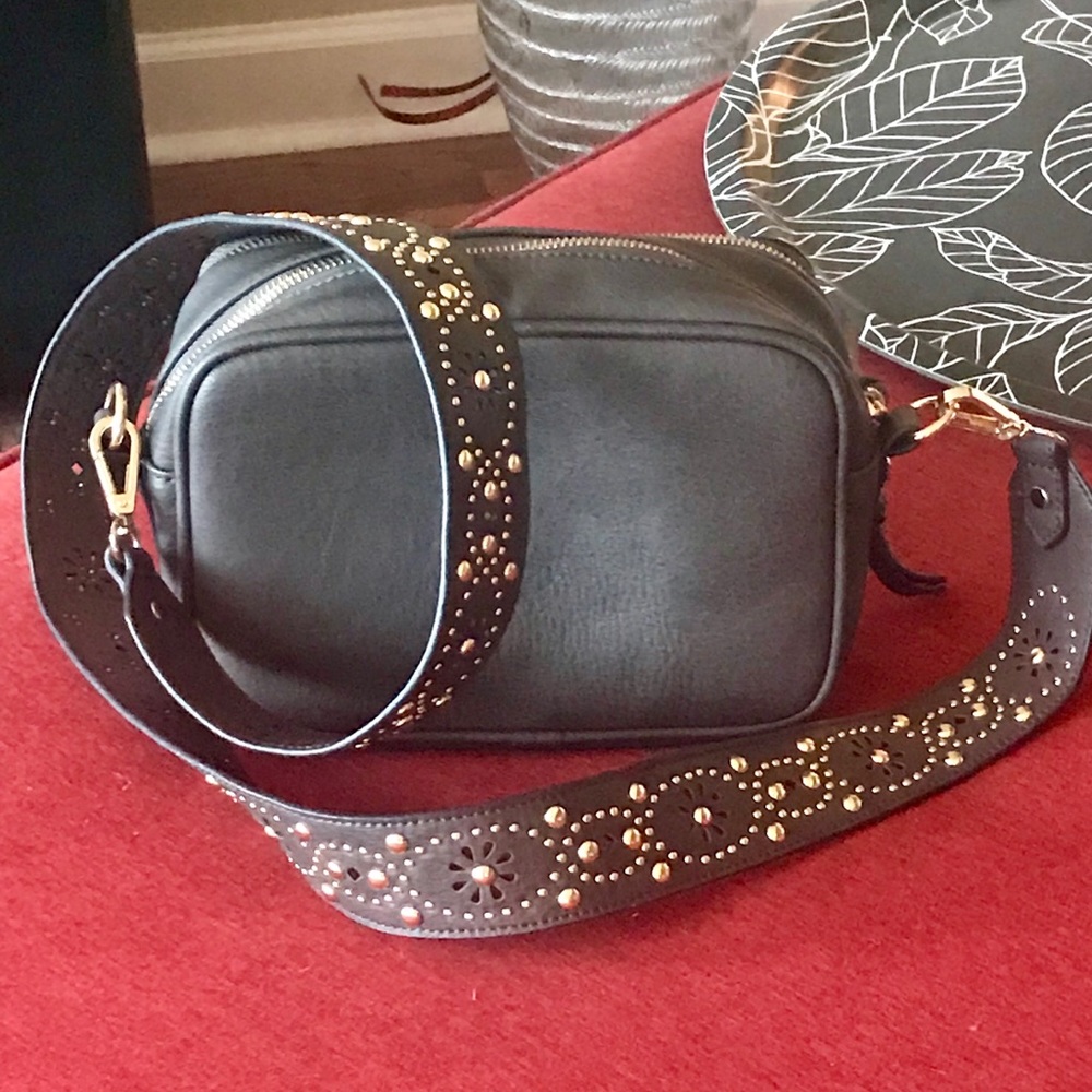FREE PEOPLE beautiful crossbody bag